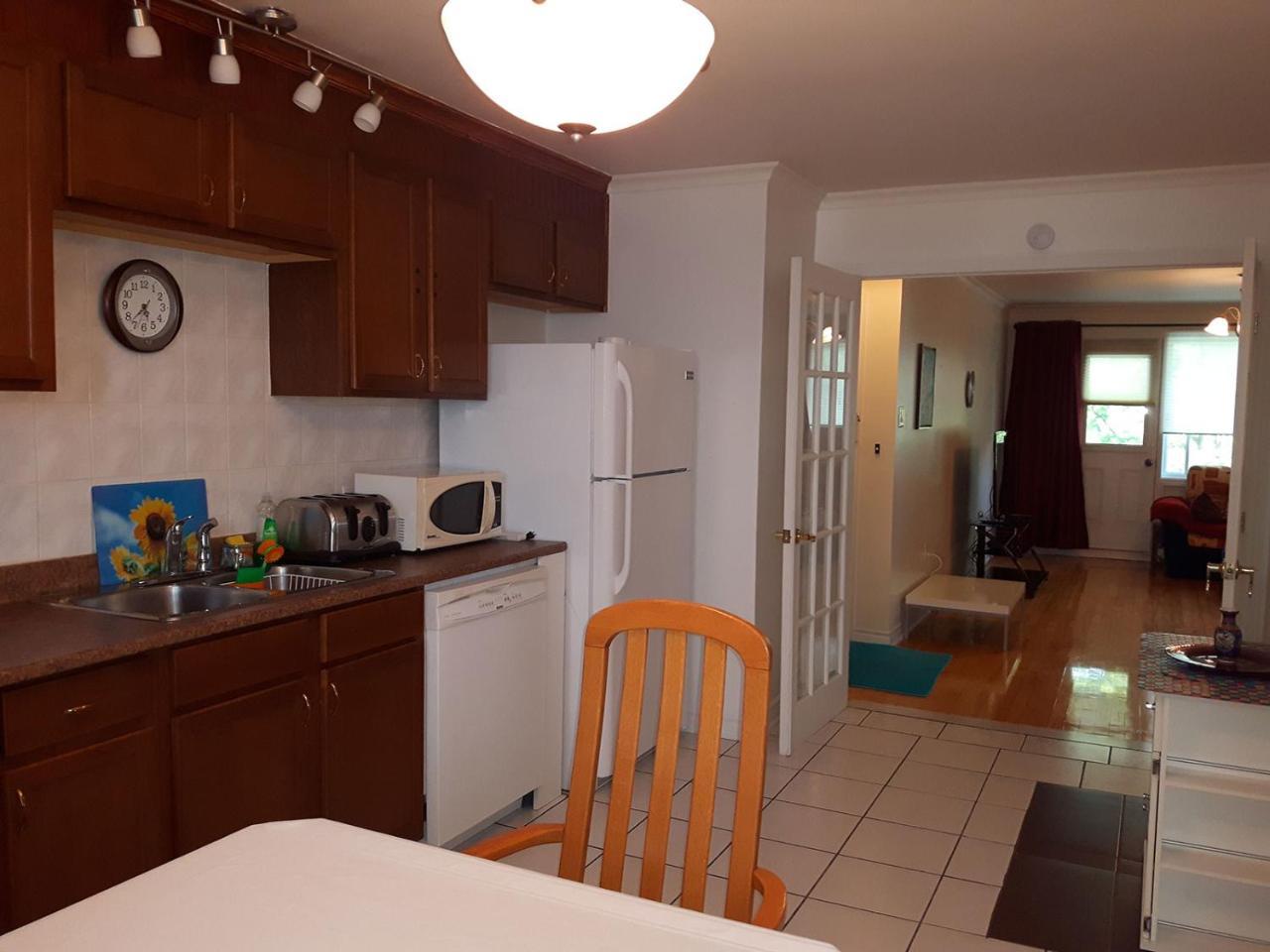 Three Bedroom Holiday Apartment Longueuil Exteriér fotografie
